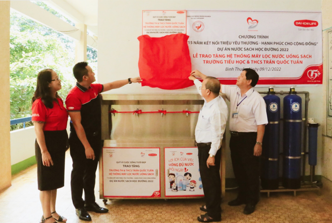 Dai-ichi Life Việt Nam triển khai dự án “Nước sạch học đường 2022” tại Bình Thuận