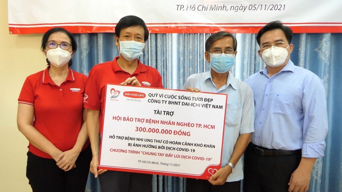 Dai-ichi Life Việt Nam hỗ trợ 300 triệu đồng cho Bệnh nhi ung thư có hoàn cảnh khó khăn bị ảnh hưởng bởi dịch Covid-19...