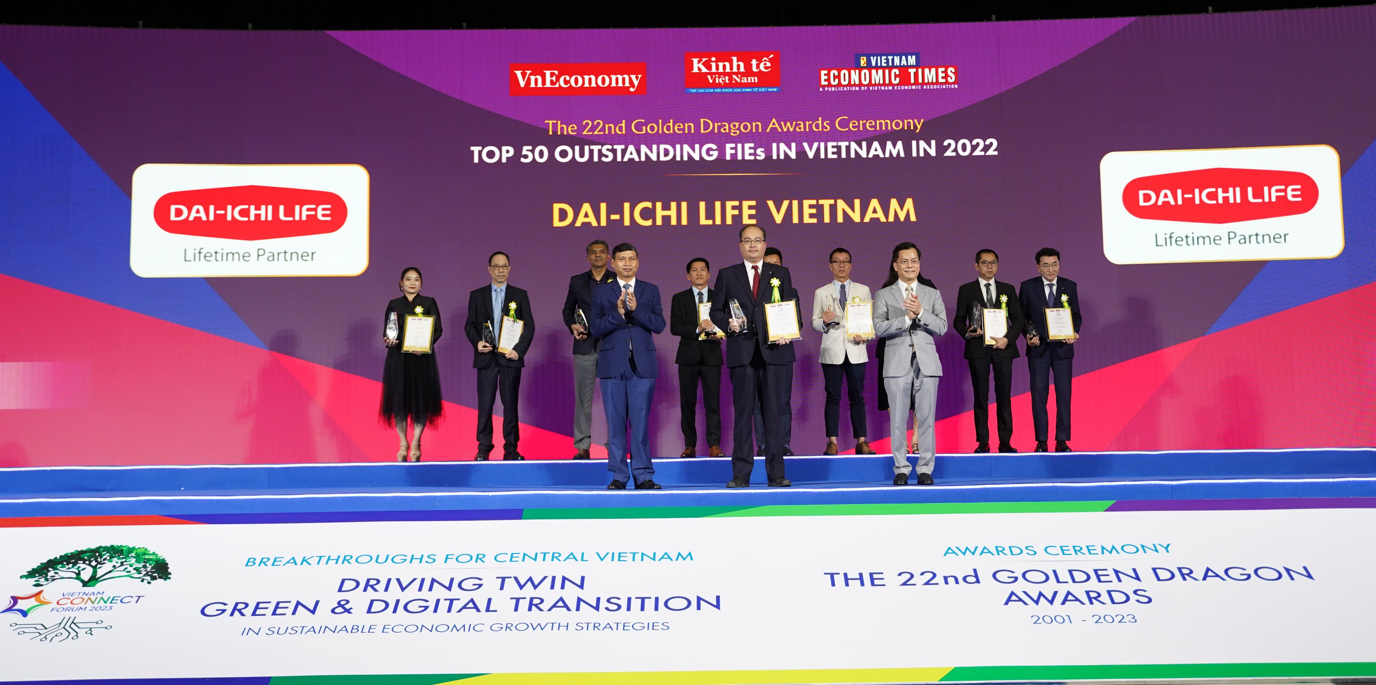 Dai-ichi Life Việt Nam được vinh danh “Doanh nghiệp dẫn đầu về Sản phẩm Chăm sóc Sức khỏe” tại Giải thưởng Rồng Vàng 2023...