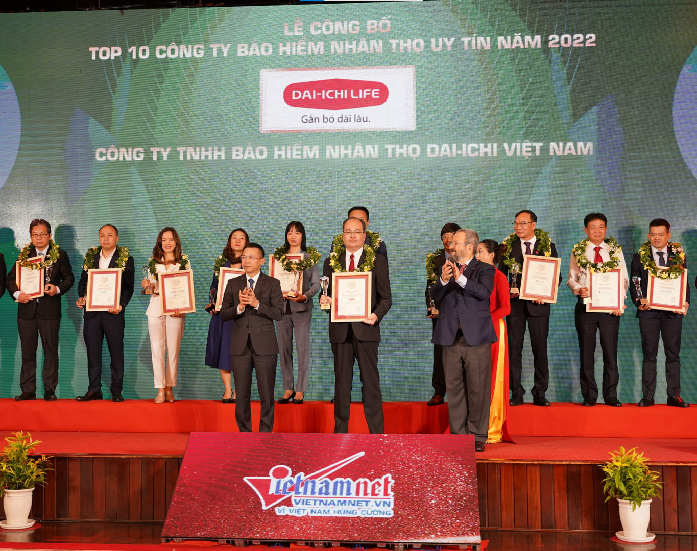 Dai-ichi Life Việt Nam vinh dự đạt danh hiệu Top 2 Công ty Bảo hiểm Nhân thọ uy tín năm 2022...