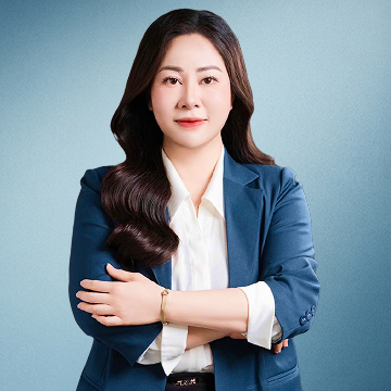 H&agrave; Thanh Huyền