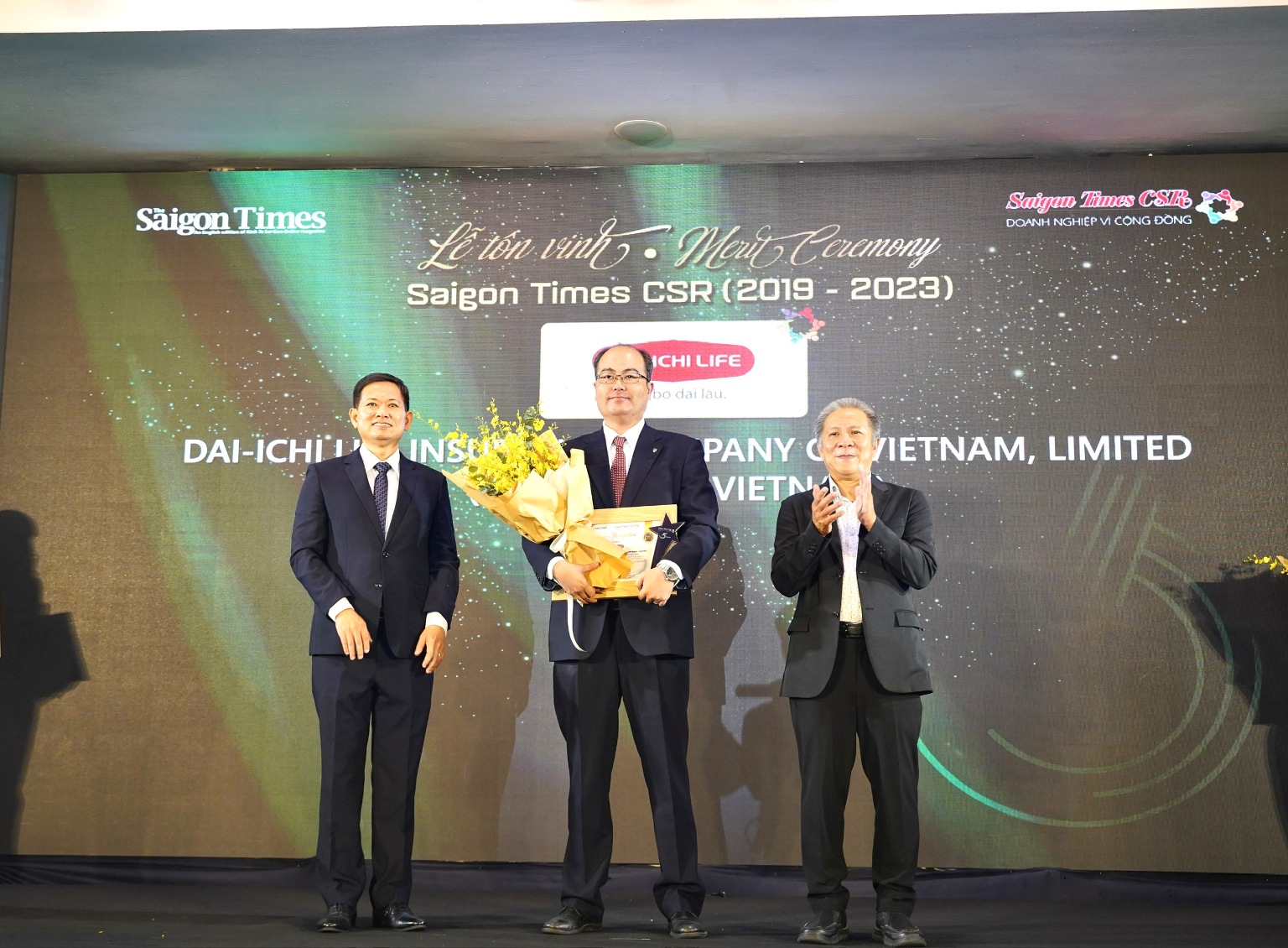 Awards Saigon%20Times%20CSR 01